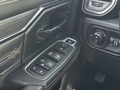 Used 2022 RAM 3500 Limited image 24