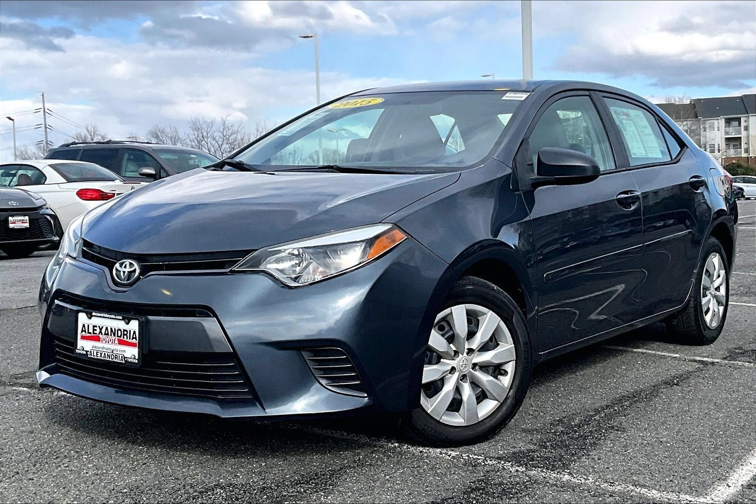 Used 2015 Toyota Corolla LE w/ Body Protection Package #1 FWD image 1
