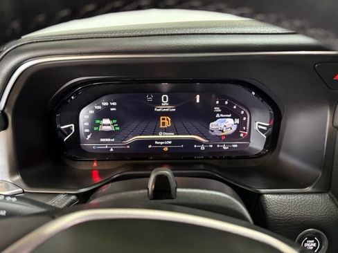 Used 2024 GMC Yukon Denali w/ Advanced Technology Package AWD/4WD image 20