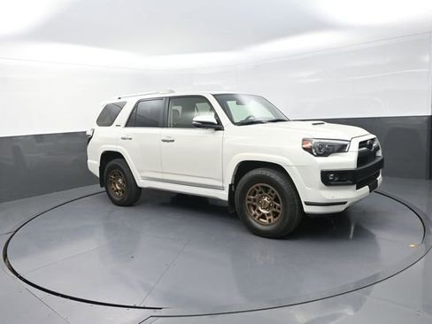 Used 2023 Toyota 4Runner Limited AWD/4WD image 30