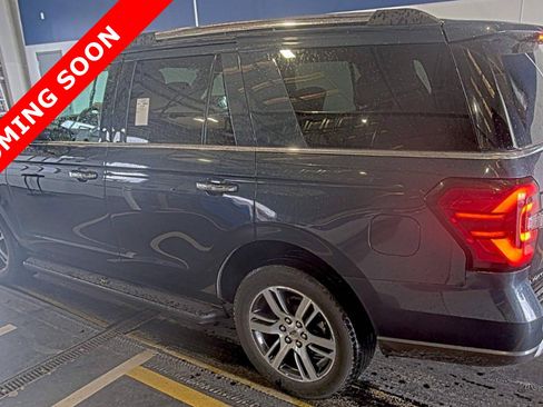 Used 2024 Ford Expedition Limited AWD/4WD image 4