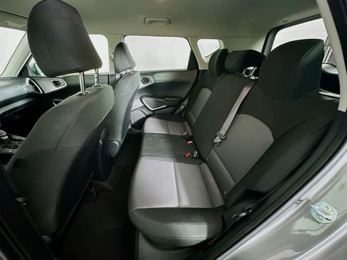 Used 2025 Kia Soul LX w/ LX Technology Package image 26