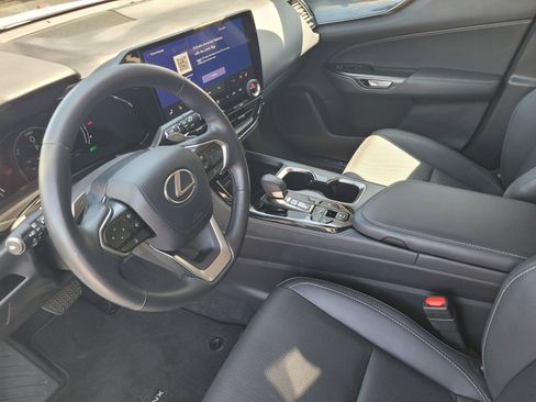 Certified 2026 Lexus NX 350h AWD w/ Accessory Package (2T) image 19