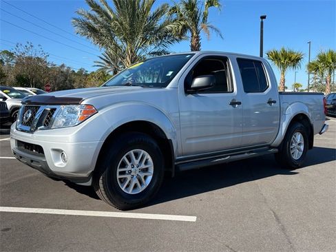 Used 2018 Nissan Frontier SV w/ Value Truck Package image 2