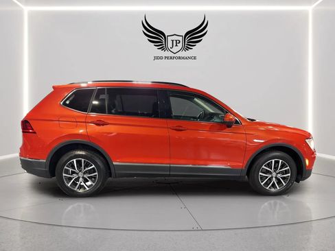 Used 2018 Volkswagen Tiguan SEL FWD image 37