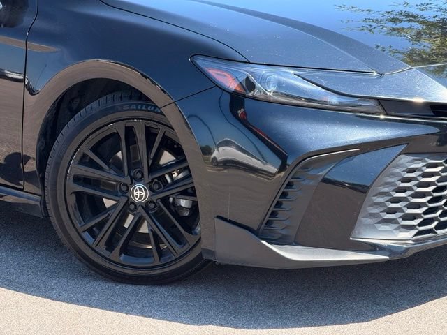 Used 2025 Toyota Camry SE FWD image 2