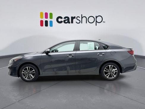 Used 2024 Kia Forte LXS w/ LXS Technology Package FWD image 2