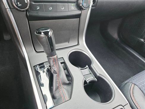 Used 2015 Toyota Camry SE image 18