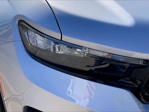 New 2025 Jeep Grand Cherokee Altitude image 13