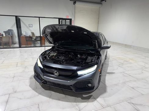 Used 2018 Honda Civic Sport Touring image 5
