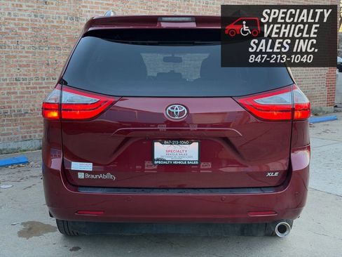 Used 2015 Toyota Sienna XLE Premium image 11