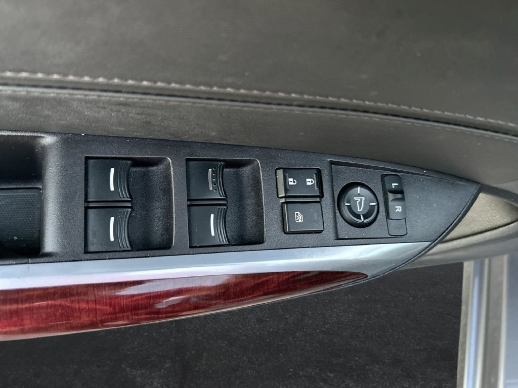 Used 2017 Acura TLX w/ Technology Package FWD image 14