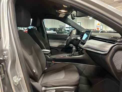 Used 2023 Jeep Compass Sport AWD/4WD image 34