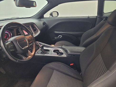 Used 2017 Dodge Challenger R/T image 17