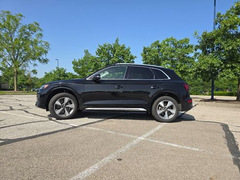 Used 2023 Audi Q5 2.0T Premium Plus w/ Premium Plus Package AWD/4WD image 13
