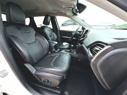 Used 2019 Jeep Cherokee Limited AWD/4WD image 28