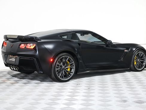 Used 2016 Chevrolet Corvette Z06 w/ 3LZ Preferred Equipment Group RWD image 9