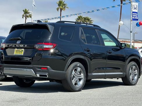 New 2026 Honda Pilot EX-L image 3