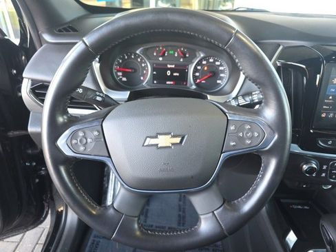 Used 2022 Chevrolet Traverse LT image 26