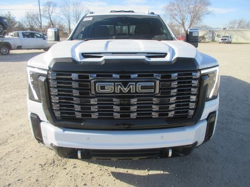 New 2026 GMC Sierra 3500 Denali Ultimate image 11