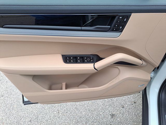 Used 2026 Porsche Cayenne AWD/4WD image 24
