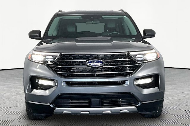 Used 2023 Ford Explorer XLT w/ Equipment Group 202A RWD image 4