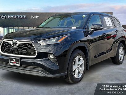 Used 2024 Toyota Highlander LE