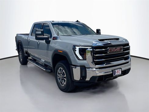 Used 2025 GMC Sierra 2500 SLE w/ SLE Value Package; image 8