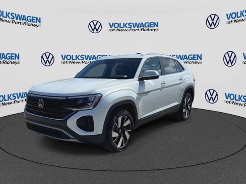 Used 2026 Volkswagen Atlas Cross Sport SE FWD image 4