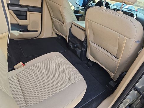 Used 2019 Ford F150 XLT w/ Trailer Tow Package image 11