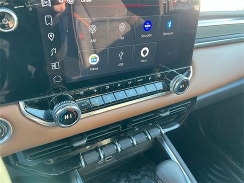 Used 2023 GMC Canyon AT4 w/ AT4 Premium Package image 11