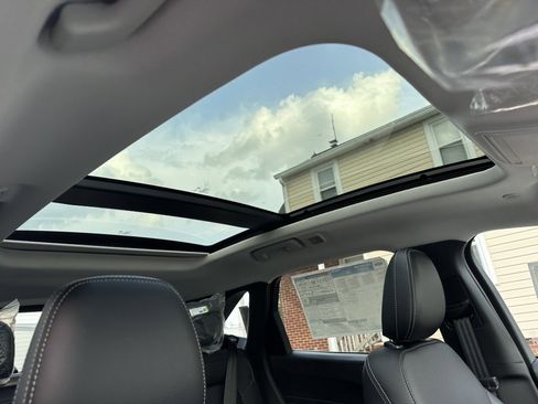 New 2025 Ford Escape Base w/ PHEV Premium Package image 12