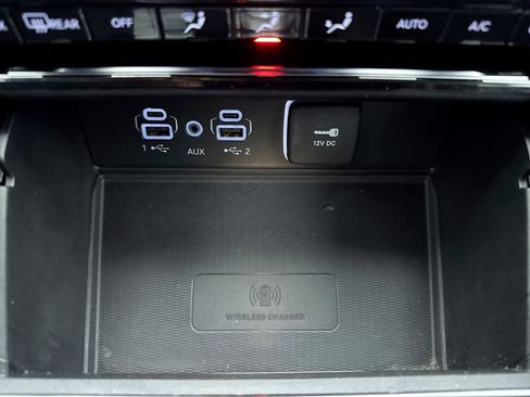 Used 2023 Jeep Grand Cherokee Limited w/ Luxury Tech Group II image 17