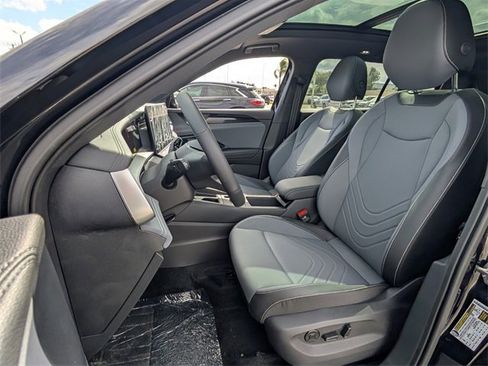 New 2026 Volkswagen Tiguan SE R-Line image 5