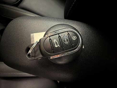 Used 2019 MINI Cooper S FWD image 28