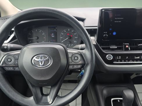 Used 2025 Toyota Corolla LE FWD image 15