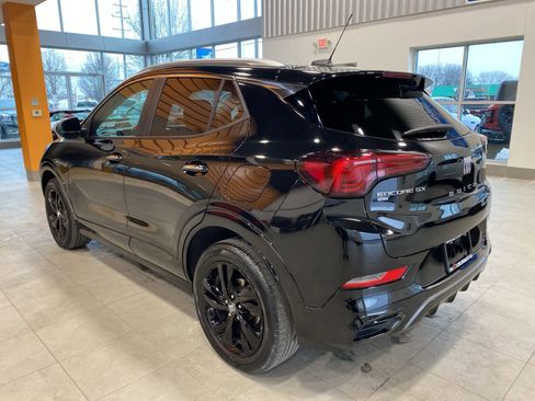 Used 2024 Buick Encore GX Sport Touring image 3