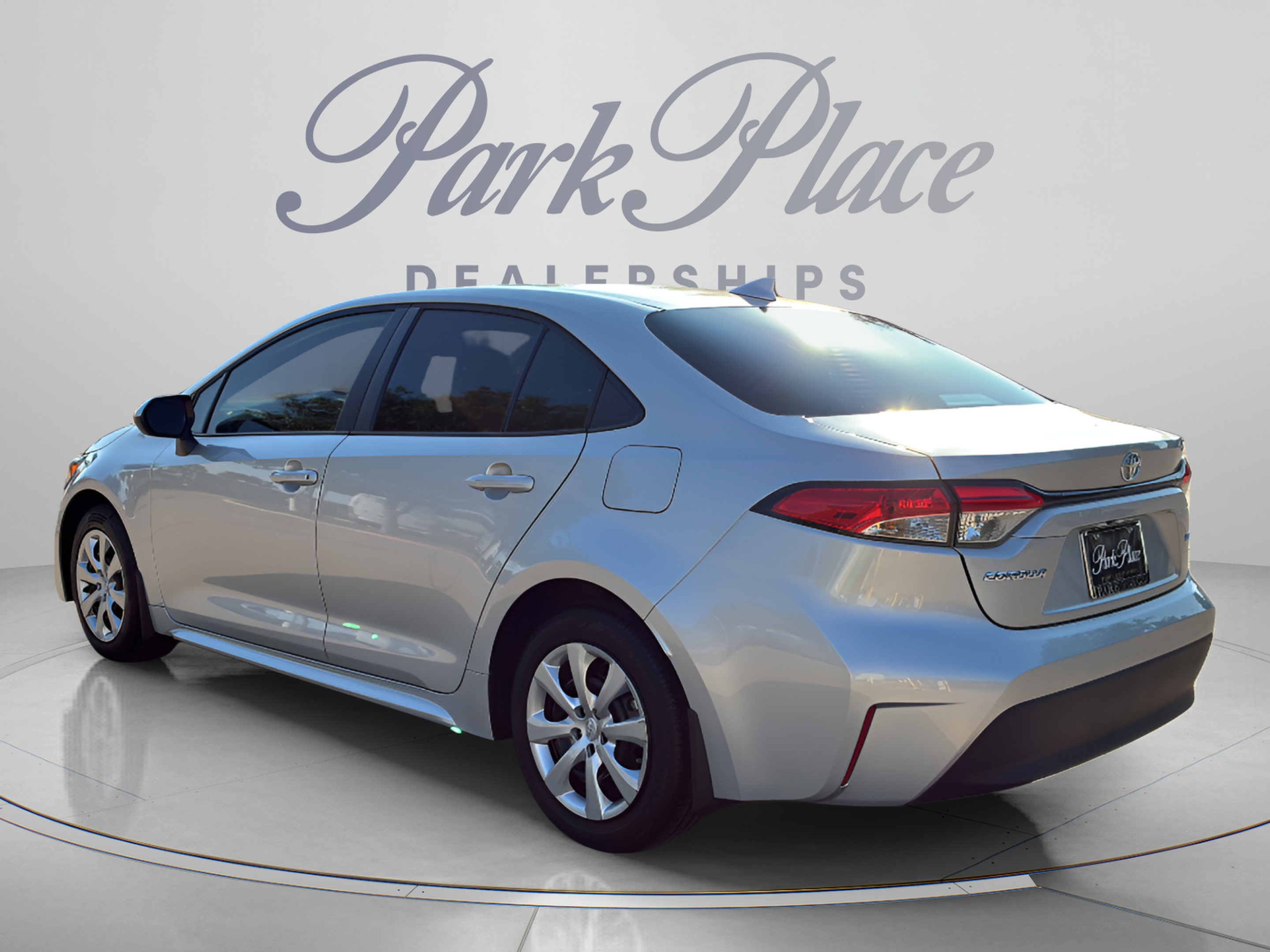 Used 2026 Toyota Corolla LE FWD image 3