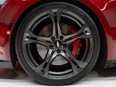 Used 2018 Chevrolet Camaro ZL1 RWD image 35