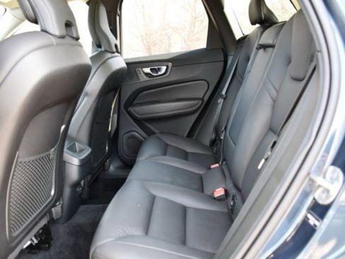 Certified 2025 Volvo XC60 B5 Plus image 14