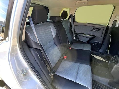 Used 2023 Nissan Rogue SV FWD image 26