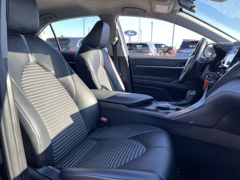 Used 2023 Toyota Camry SE image 25