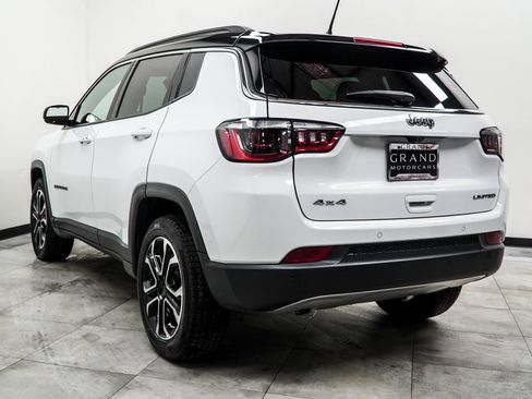 Used 2024 Jeep Compass Limited image 11