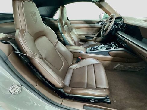 Certified 2020 Porsche 911 Carrera 4S AWD/4WD image 27