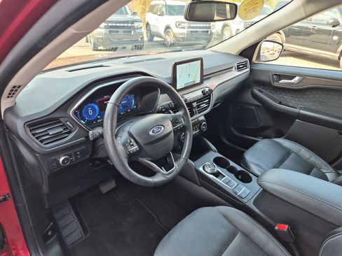 Used 2020 Ford Escape Titanium w/ Titanium Premium Package 2.0 image 13