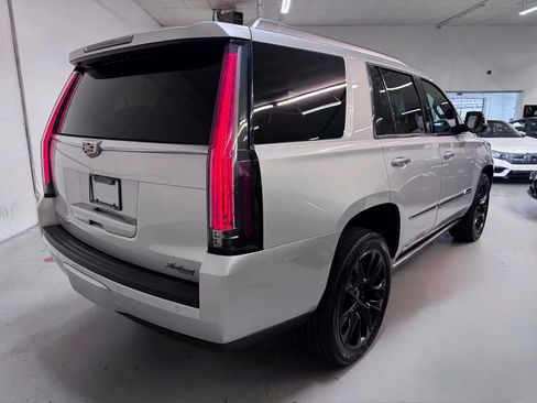 Used 2016 Cadillac Escalade Premium AWD/4WD image 3