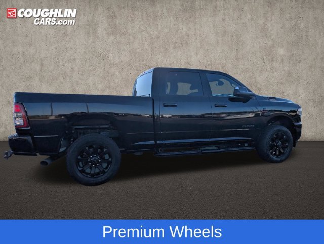 Used 2020 RAM 2500 Big Horn w/ Night Edition AWD/4WD image 9