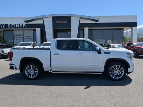 Certified 2023 GMC Sierra 1500 Denali w/ Technology Package AWD/4WD image 7