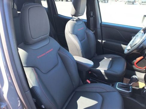 Used 2023 Jeep Renegade Trailhawk w/ Sun/Sound Group AWD/4WD image 25