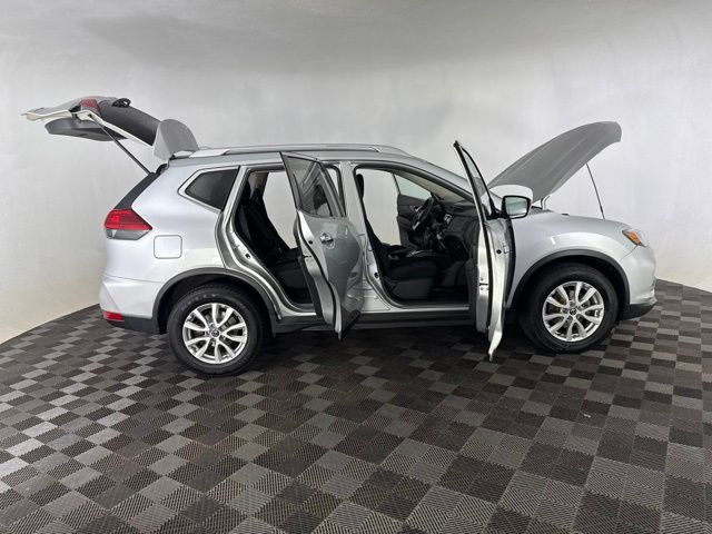 Used 2017 Nissan Rogue SV AWD/4WD image 13
